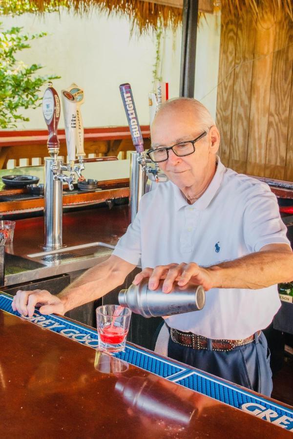 Royal Inn Hotel Royal Palm Beach Bagian luar foto