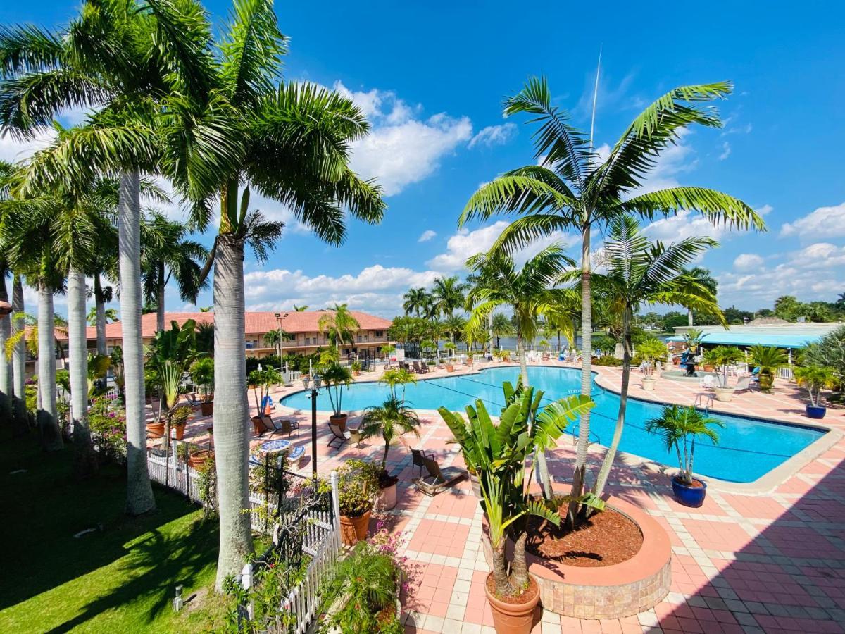 Royal Inn Hotel Royal Palm Beach Bagian luar foto