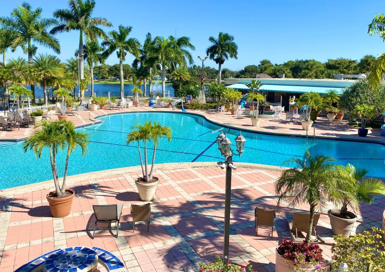 Royal Inn Hotel Royal Palm Beach Bagian luar foto