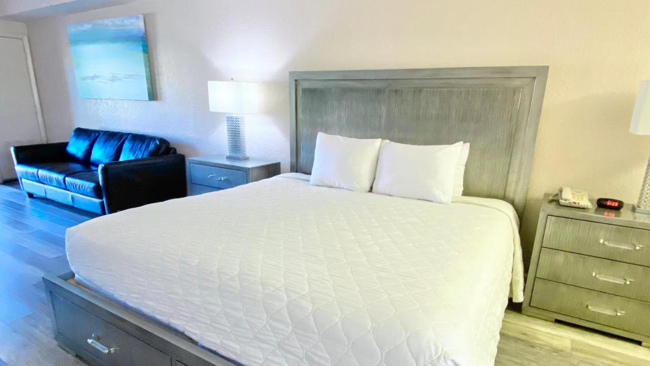 Royal Inn Hotel Royal Palm Beach Bagian luar foto