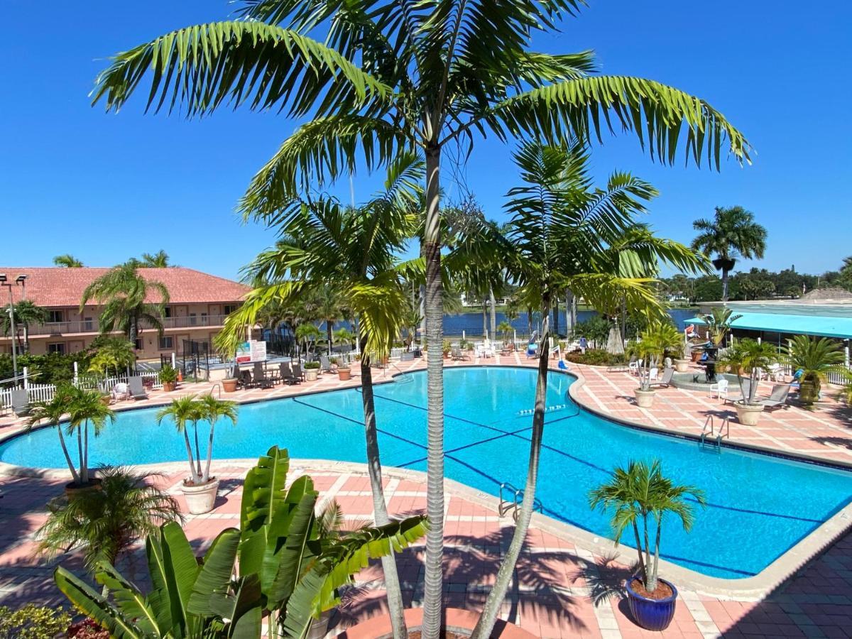 Royal Inn Hotel Royal Palm Beach Bagian luar foto