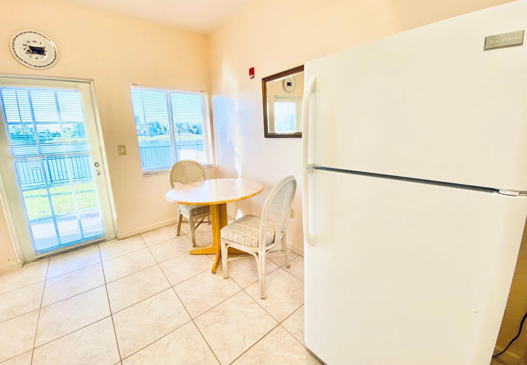 Royal Inn Hotel Royal Palm Beach Bagian luar foto